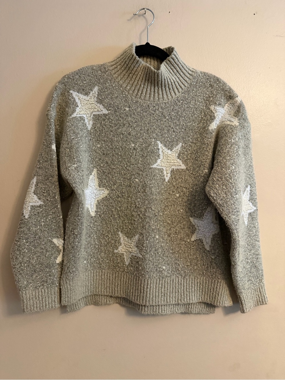 bobeau Beige Gray Star Mock Neck Sweater